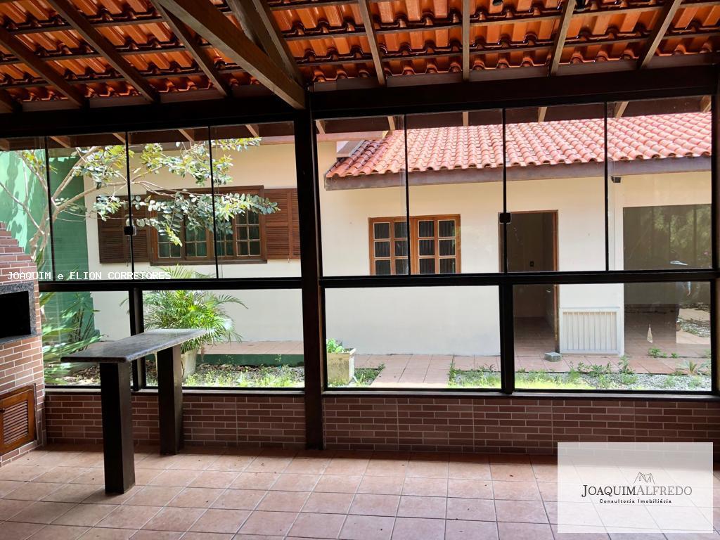 Casa à venda com 3 quartos, 190m² - Foto 28