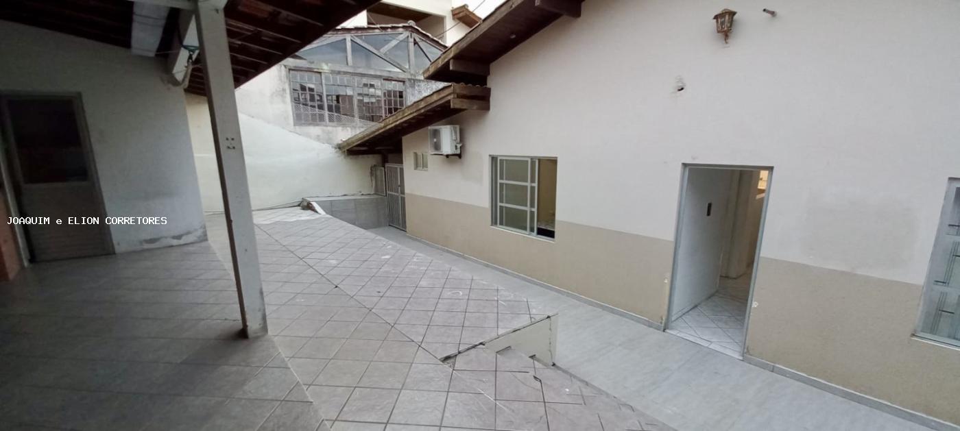 Casa, 4 quartos, 206 m² - Foto 32