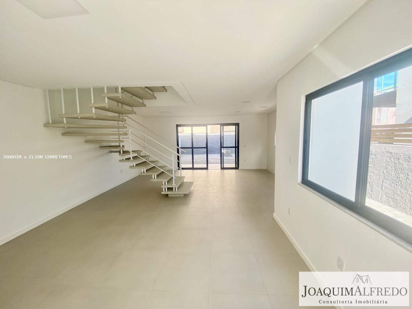 Casa à venda com 3 quartos, 132m² - Foto 4