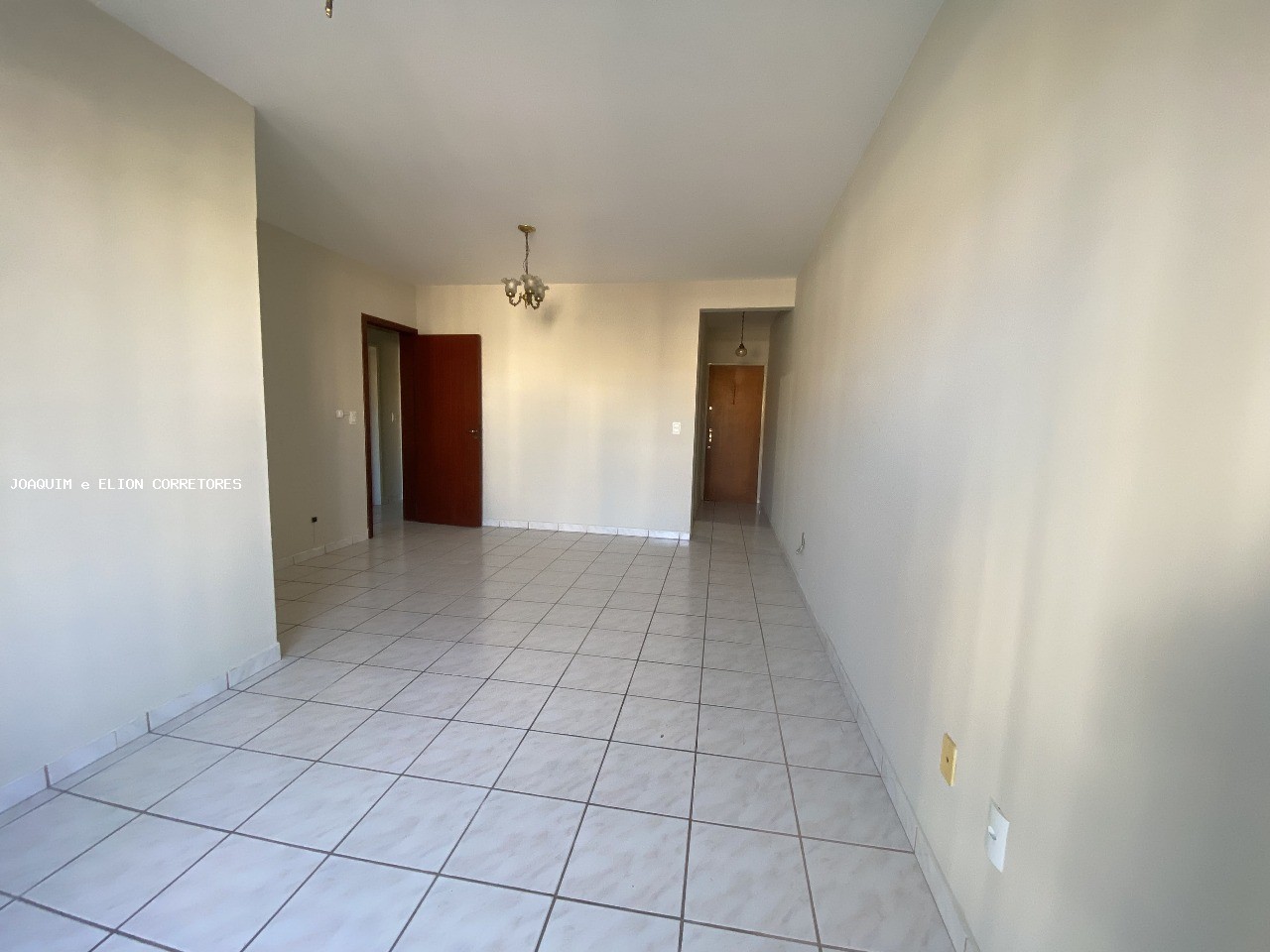 Apartamento à venda com 3 quartos, 87m² - Foto 3