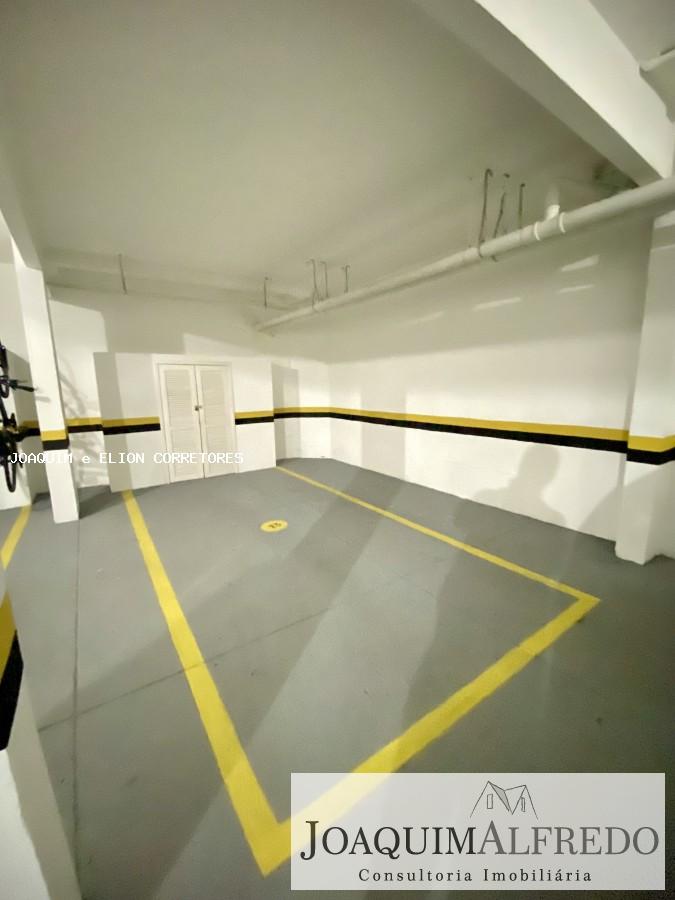 Apartamento à venda com 3 quartos, 155m² - Foto 13