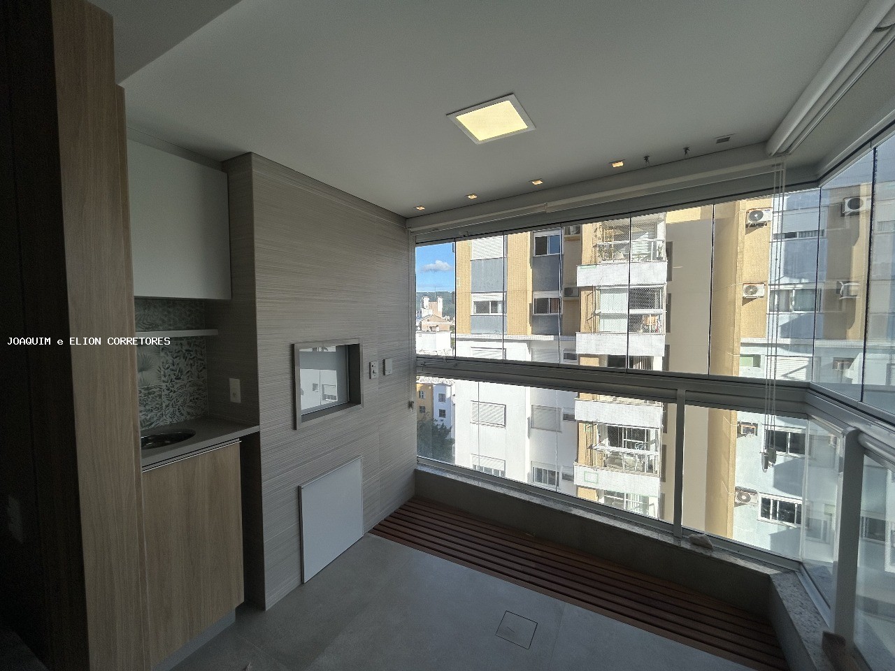 Apartamento à venda com 3 quartos, 89m² - Foto 1