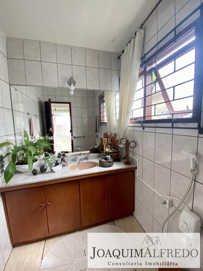 Casa, 5 quartos, 216 m² - Foto 37