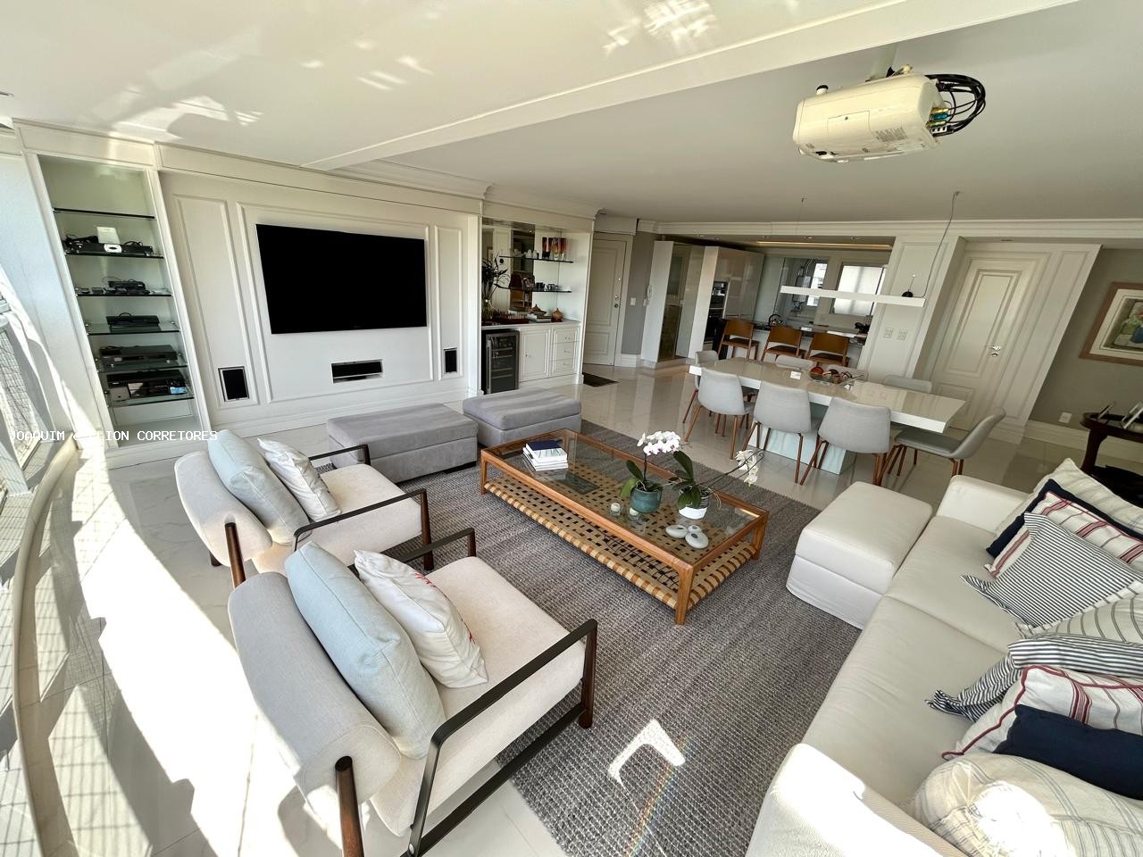 Apartamento, 3 quartos, 135 m² - Foto 2